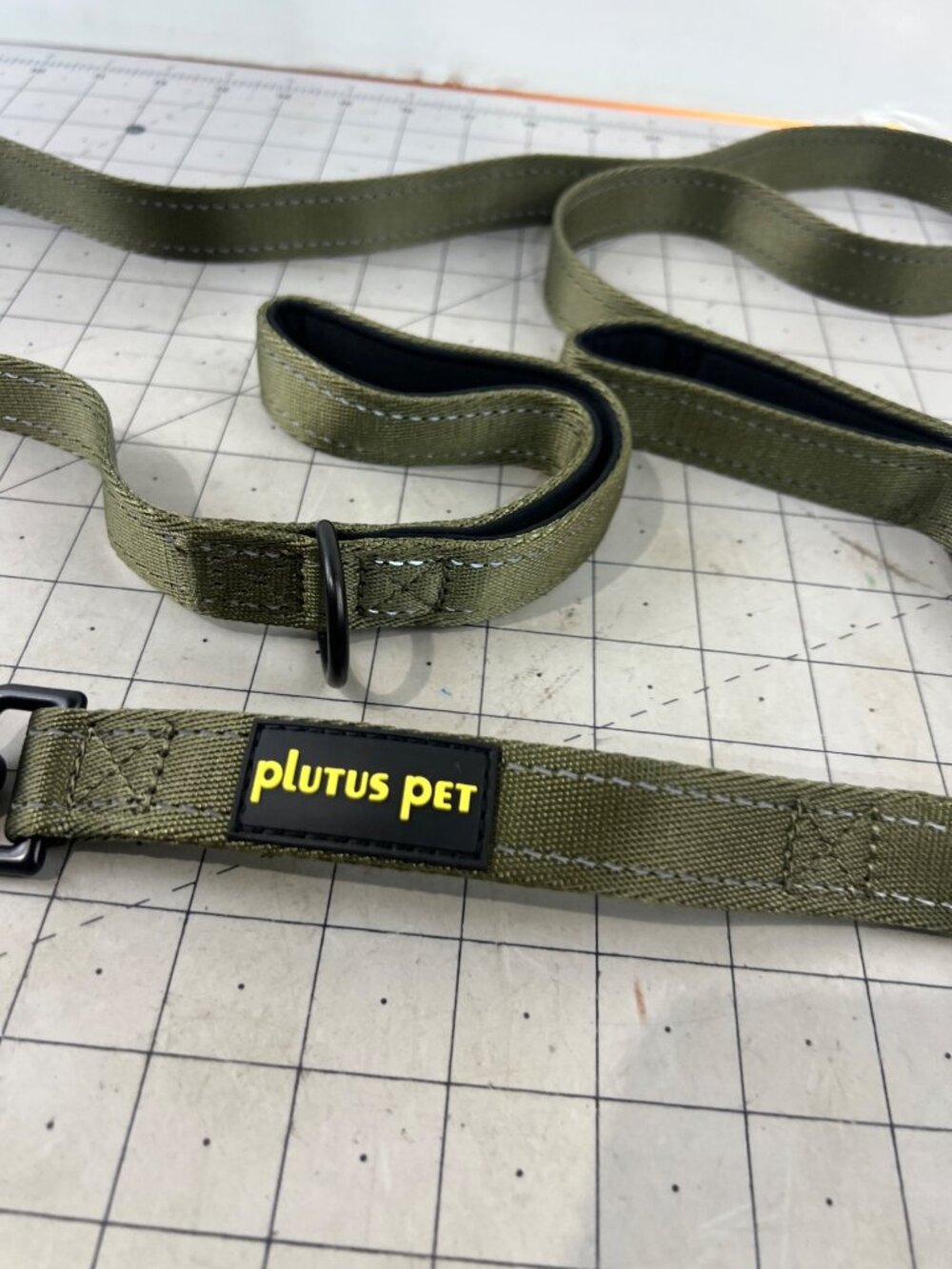 Plutus Pet Dual Handle Dog Leash 6ft Ranger Green Durable Nylon Padded Handles N - Picture 2 of 6